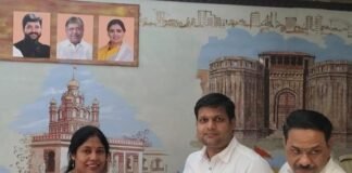 बालेवाडीमध्ये इनडोअर नाट्यगृह, फुटपाथ दुरुस्ती आणि अतिक्रमणाविरुद्ध महापौरांकडे निवेदन